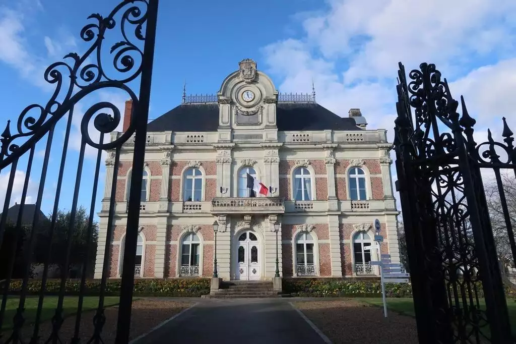 mairie de Beaufort-en-Vallée